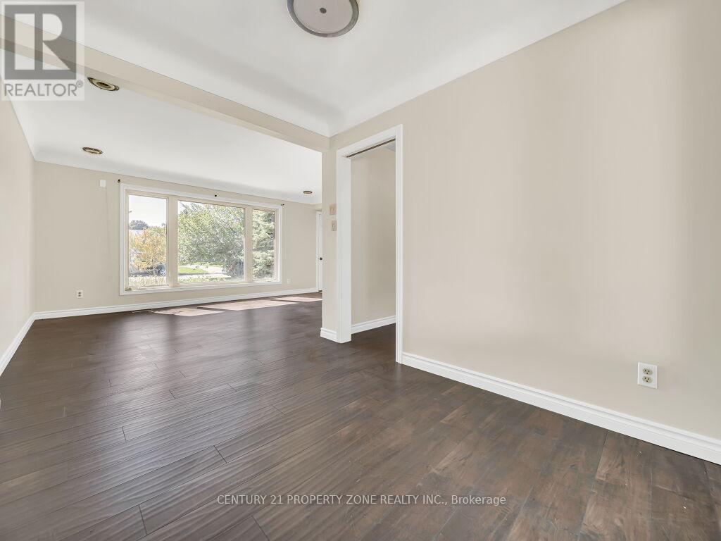 1002 Eastlawn Avenue, Sarnia, Ontario  N7S 1X4 - Photo 22 - X12448948