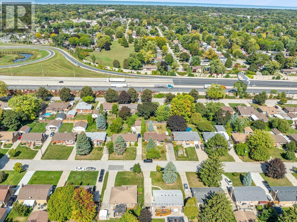 1002 Eastlawn Avenue, Sarnia, Ontario  N7S 1X4 - Photo 47 - X12448948
