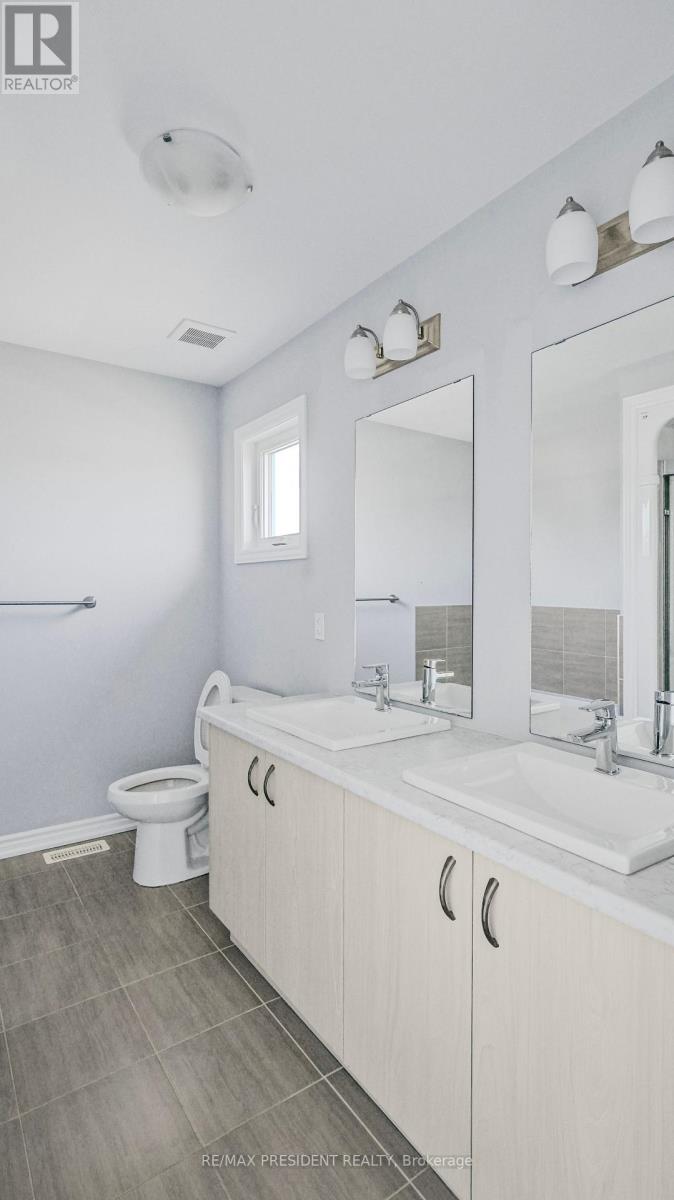 28 Mclaughlin Street, Welland (Lincoln/crowland), Ontario  L3B 0J8 - Photo 16 - X12449009