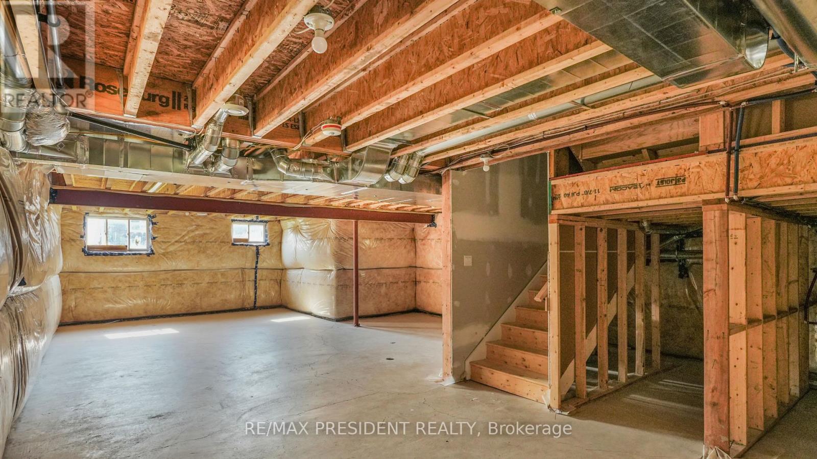 28 Mclaughlin Street, Welland (Lincoln/crowland), Ontario  L3B 0J8 - Photo 31 - X12449009