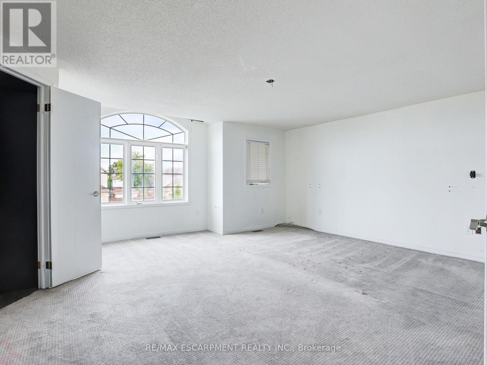 14 Chateau Crescent, Cambridge, Ontario  N3H 5S2 - Photo 21 - X12449017
