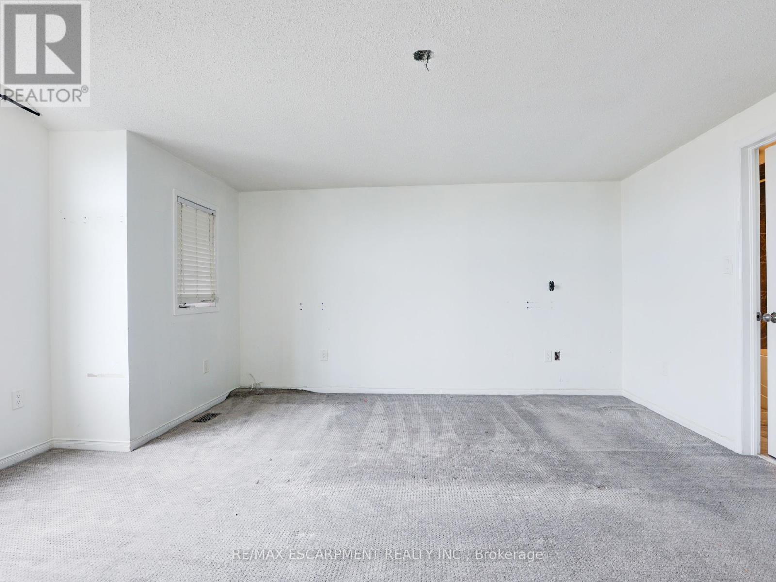 14 Chateau Crescent, Cambridge, Ontario  N3H 5S2 - Photo 22 - X12449017