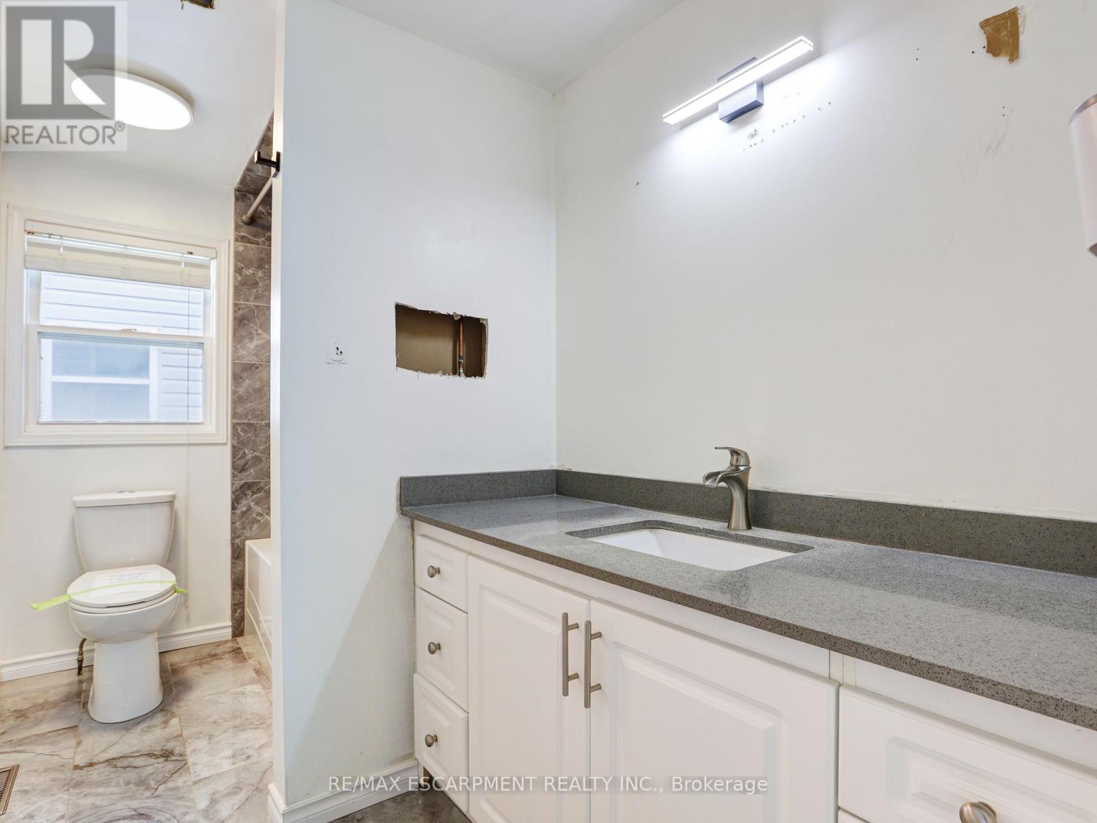 14 Chateau Crescent, Cambridge, Ontario  N3H 5S2 - Photo 36 - X12449017