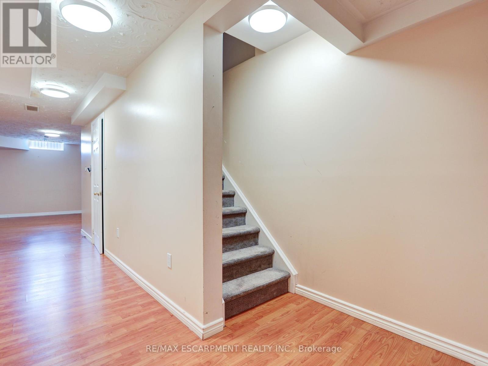 14 Chateau Crescent, Cambridge, Ontario  N3H 5S2 - Photo 37 - X12449017