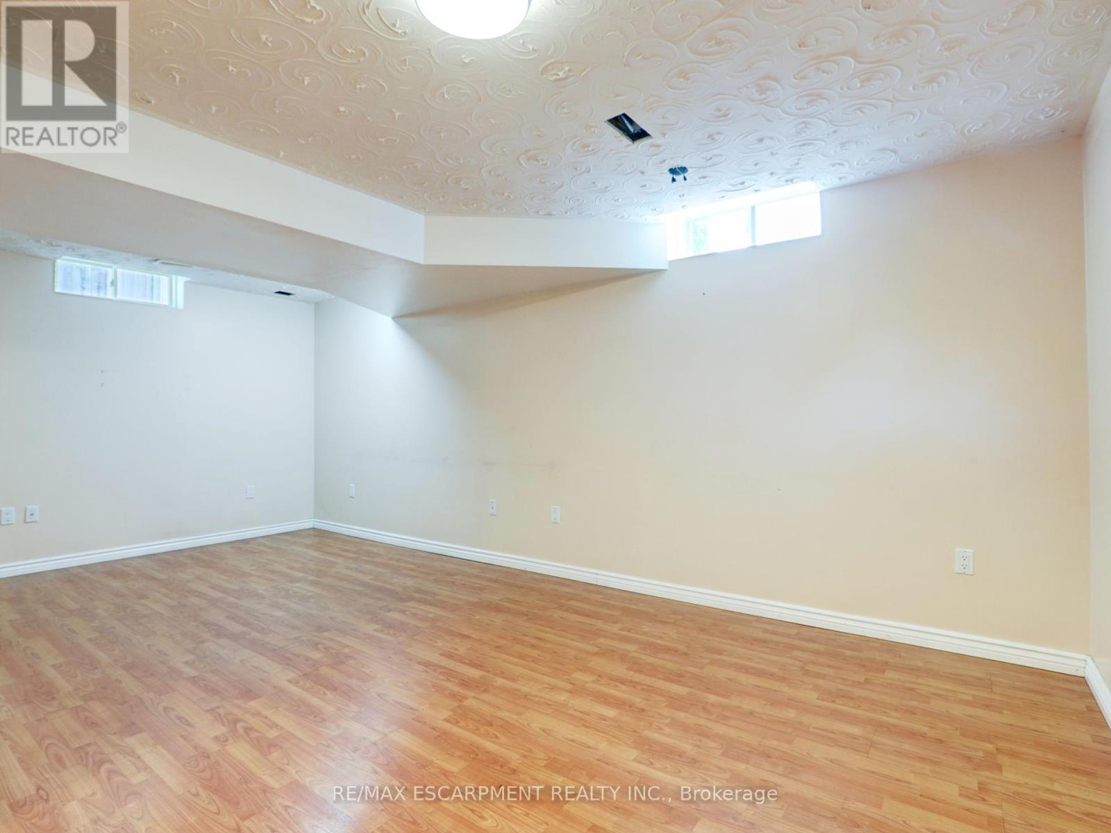 14 Chateau Crescent, Cambridge, Ontario  N3H 5S2 - Photo 41 - X12449017