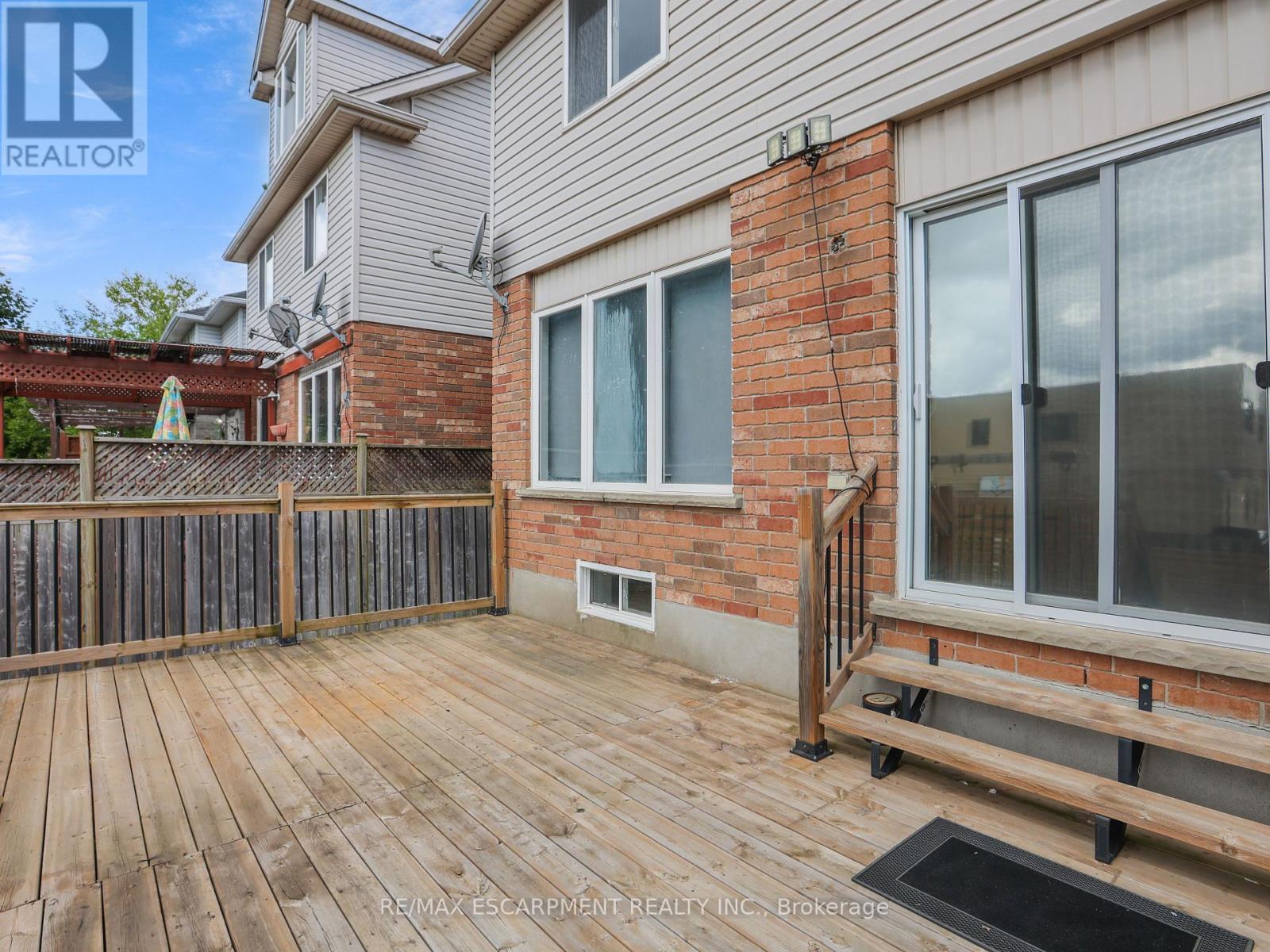 14 Chateau Crescent, Cambridge, Ontario  N3H 5S2 - Photo 47 - X12449017