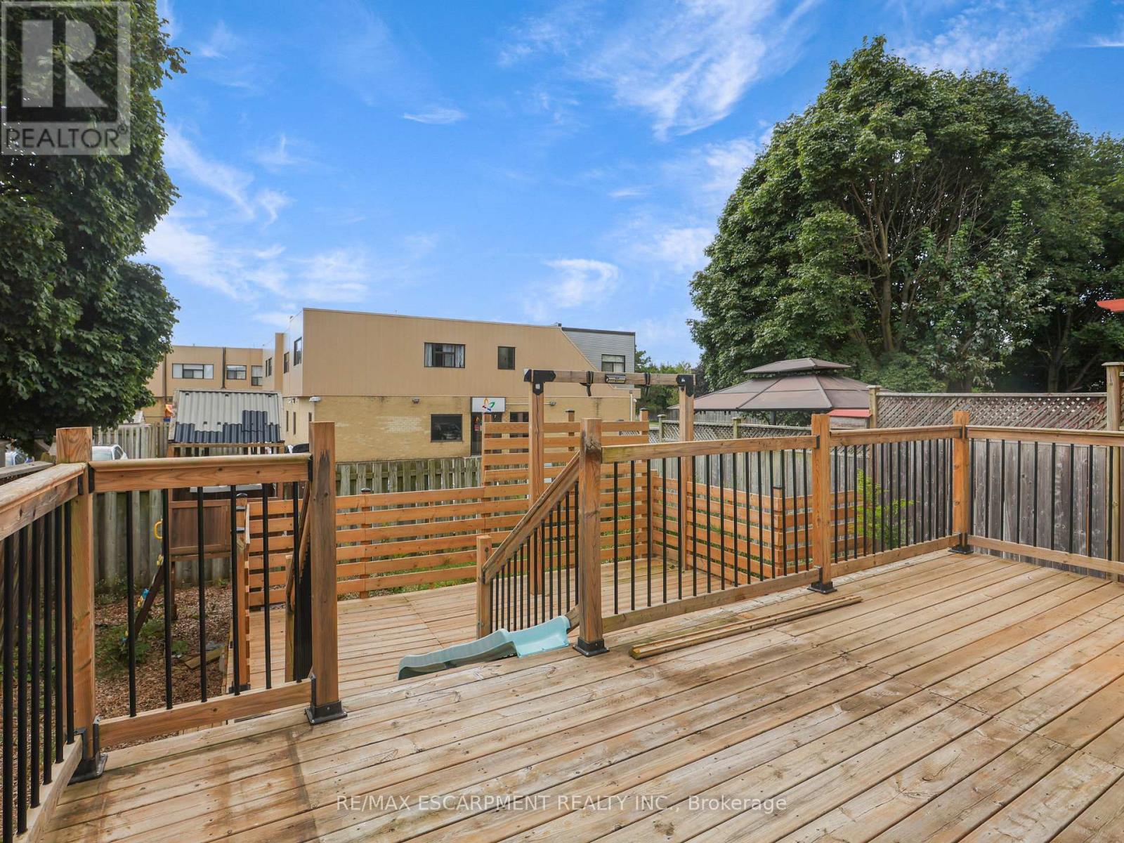 14 Chateau Crescent, Cambridge, Ontario  N3H 5S2 - Photo 48 - X12449017
