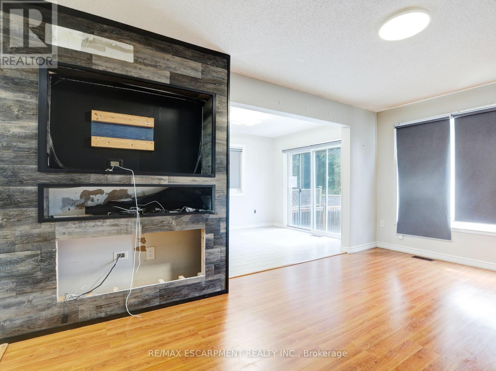 14 Chateau Crescent, Cambridge, Ontario  N3H 5S2 - Photo 9 - X12449017