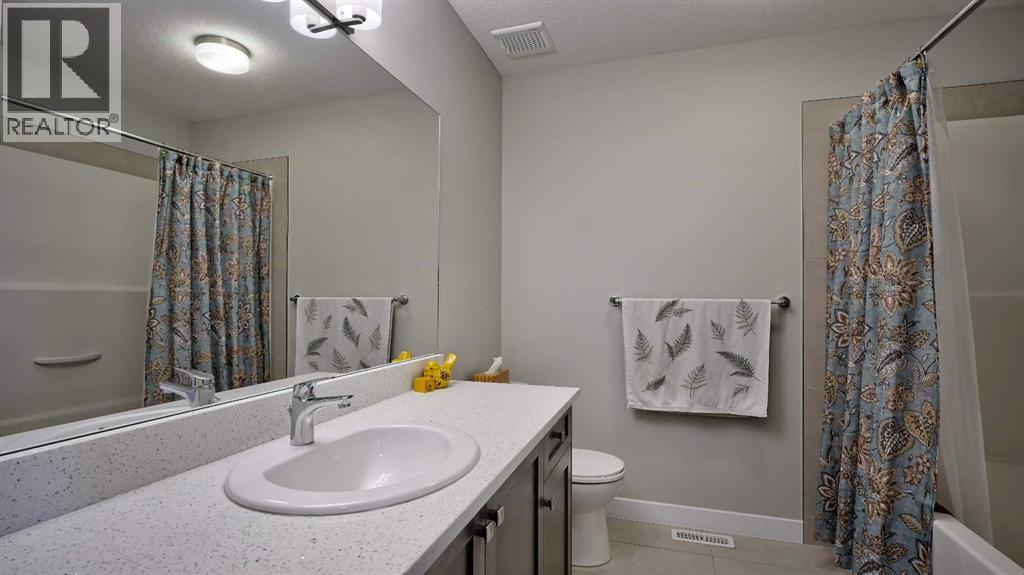 135 Reunion Loop Nw, Airdrie, Alberta  T4B 4J6 - Photo 32 - A2244967