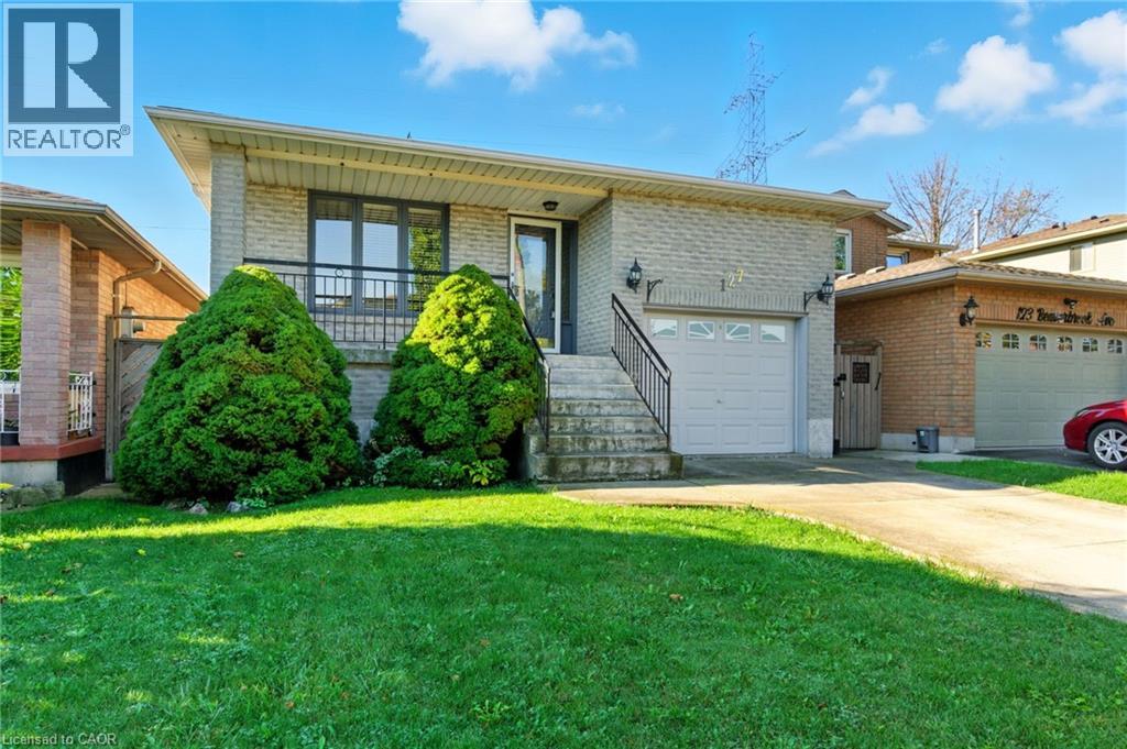 127 Beaverbrook Avenue, Hamilton, Ontario  L8W 3T1 - Photo 2 - 40776582
