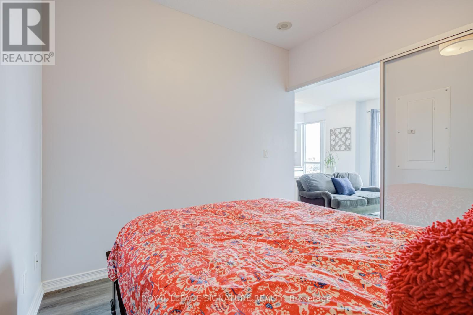 2108 - 352 Front Street W, Toronto (Waterfront Communities), Ontario  M5V 0K3 - Photo 12 - C12449024