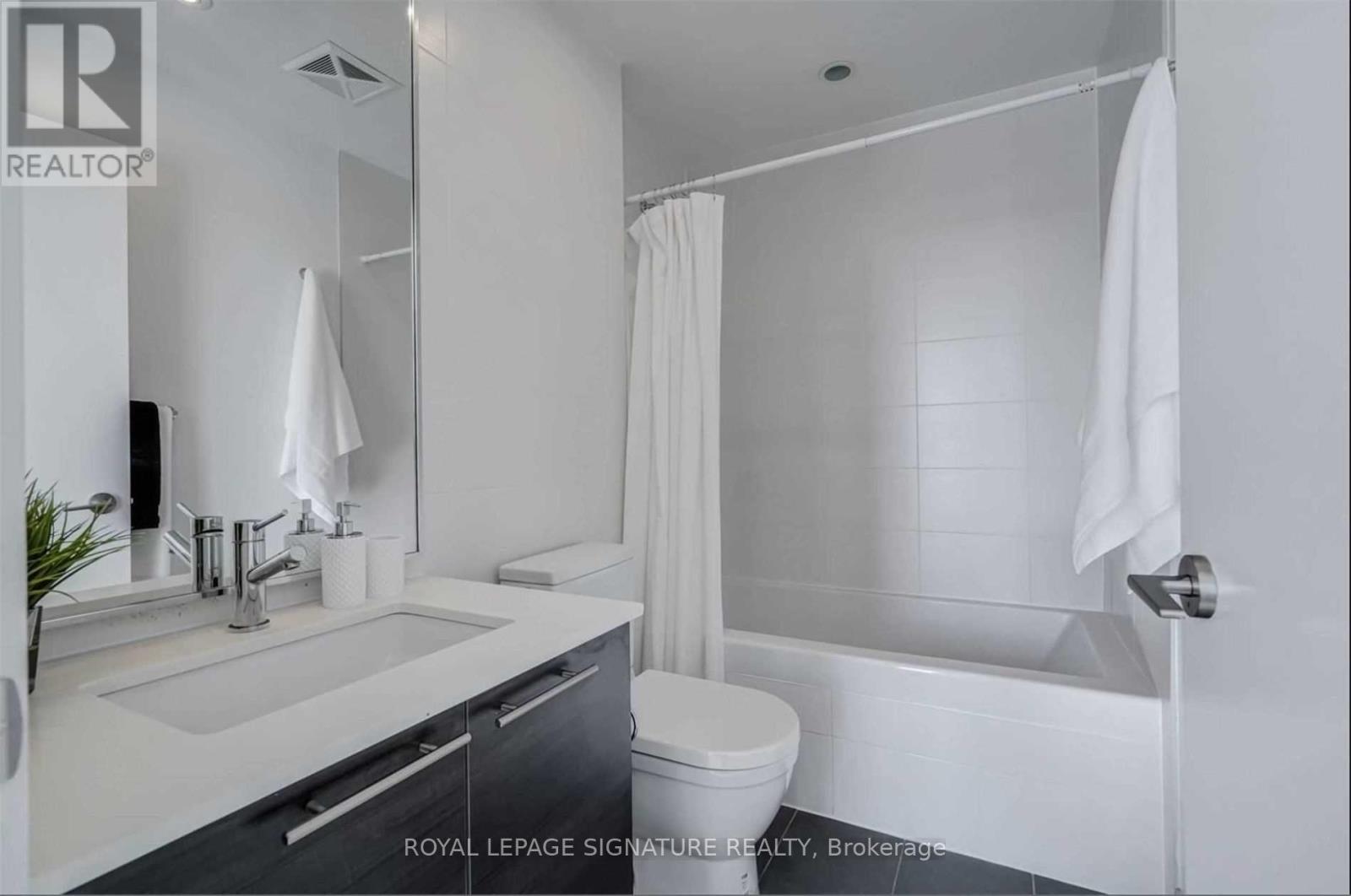 1113 - 1 Market Street, Toronto, Ontario  M5E 0A2 - Photo 17 - C12449027