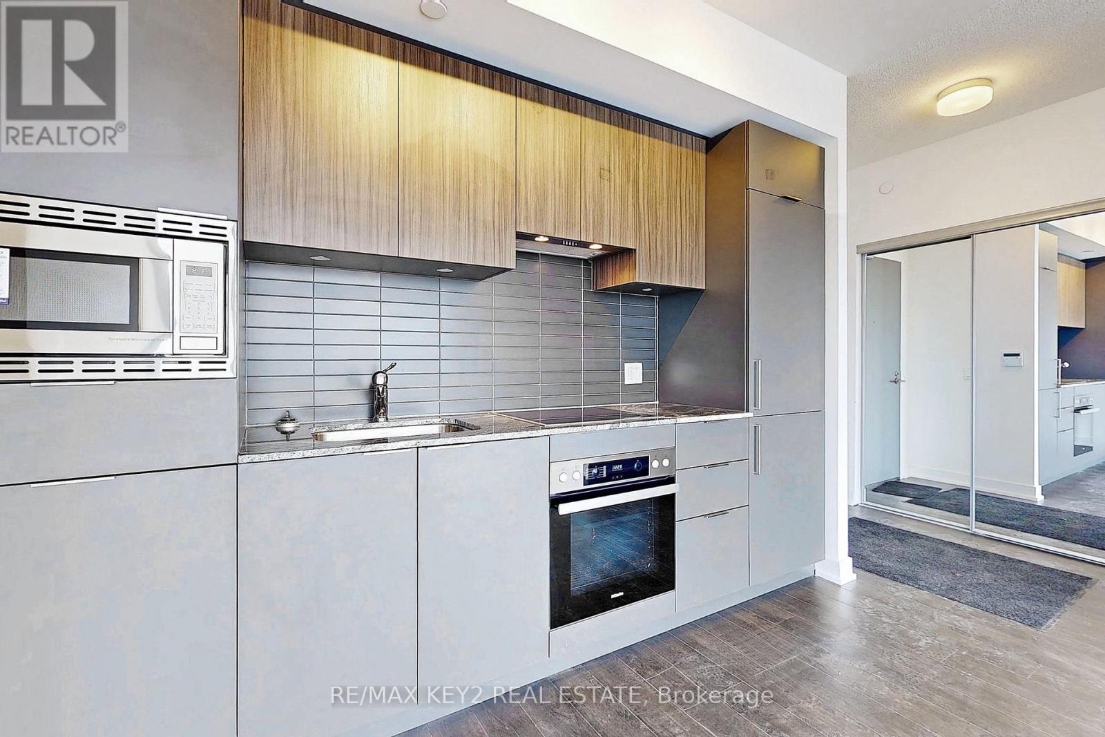 611 - 50 O'neill Road, Toronto, Ontario  M3C 0R1 - Photo 6 - C12449080