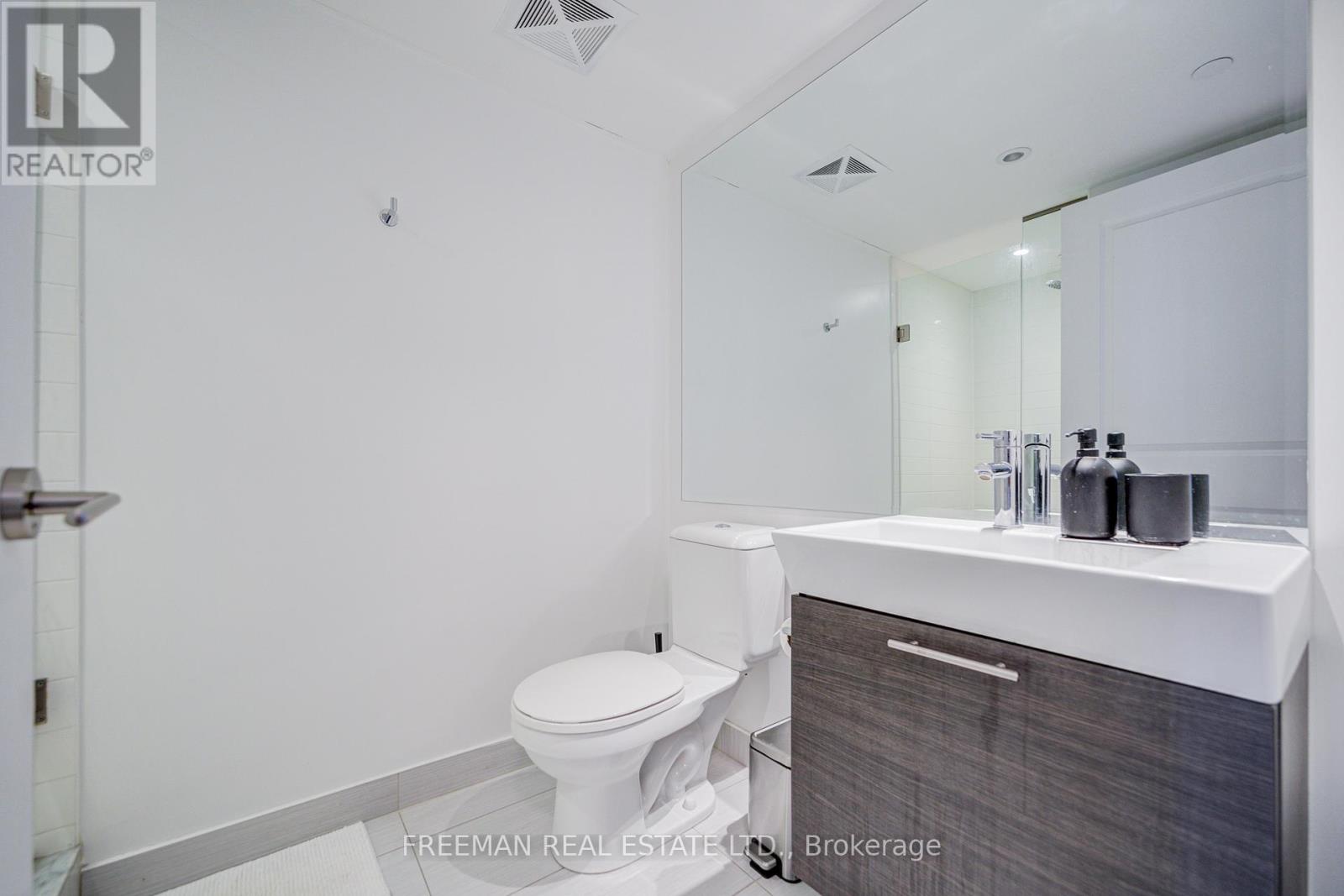 3703 - 386 Yonge Street, Toronto, Ontario  M5B 0A5 - Photo 13 - C12449104