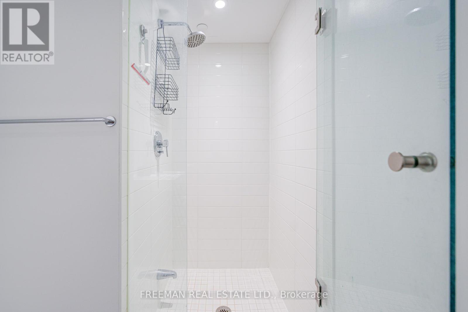 3703 - 386 Yonge Street, Toronto, Ontario  M5B 0A5 - Photo 14 - C12449104
