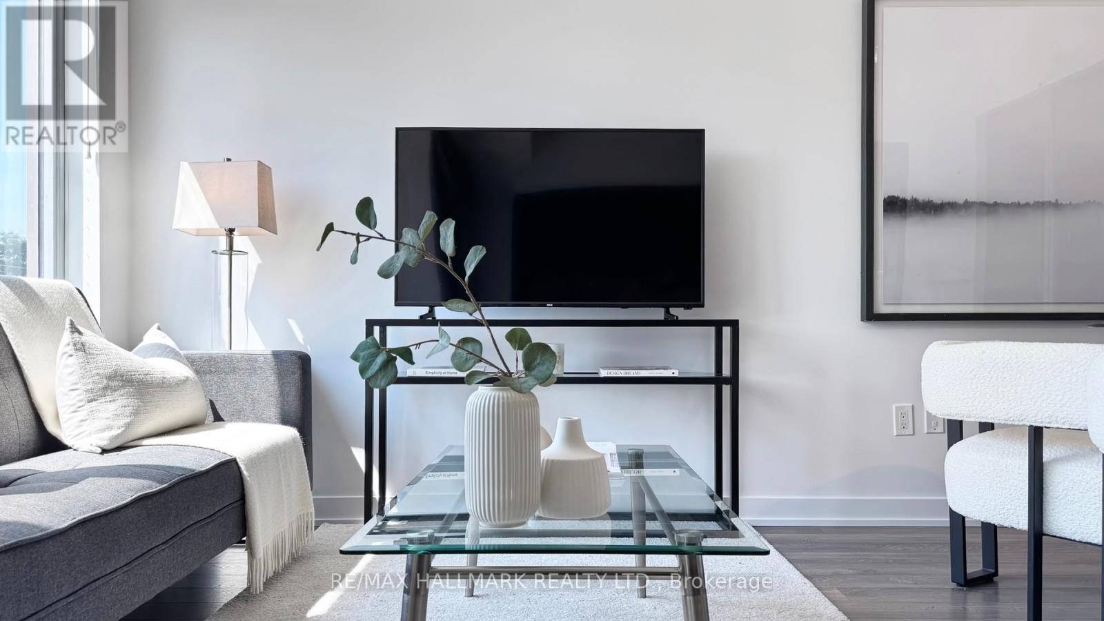 303 - 1 CARDIFF ROAD, Toronto, Ontario
