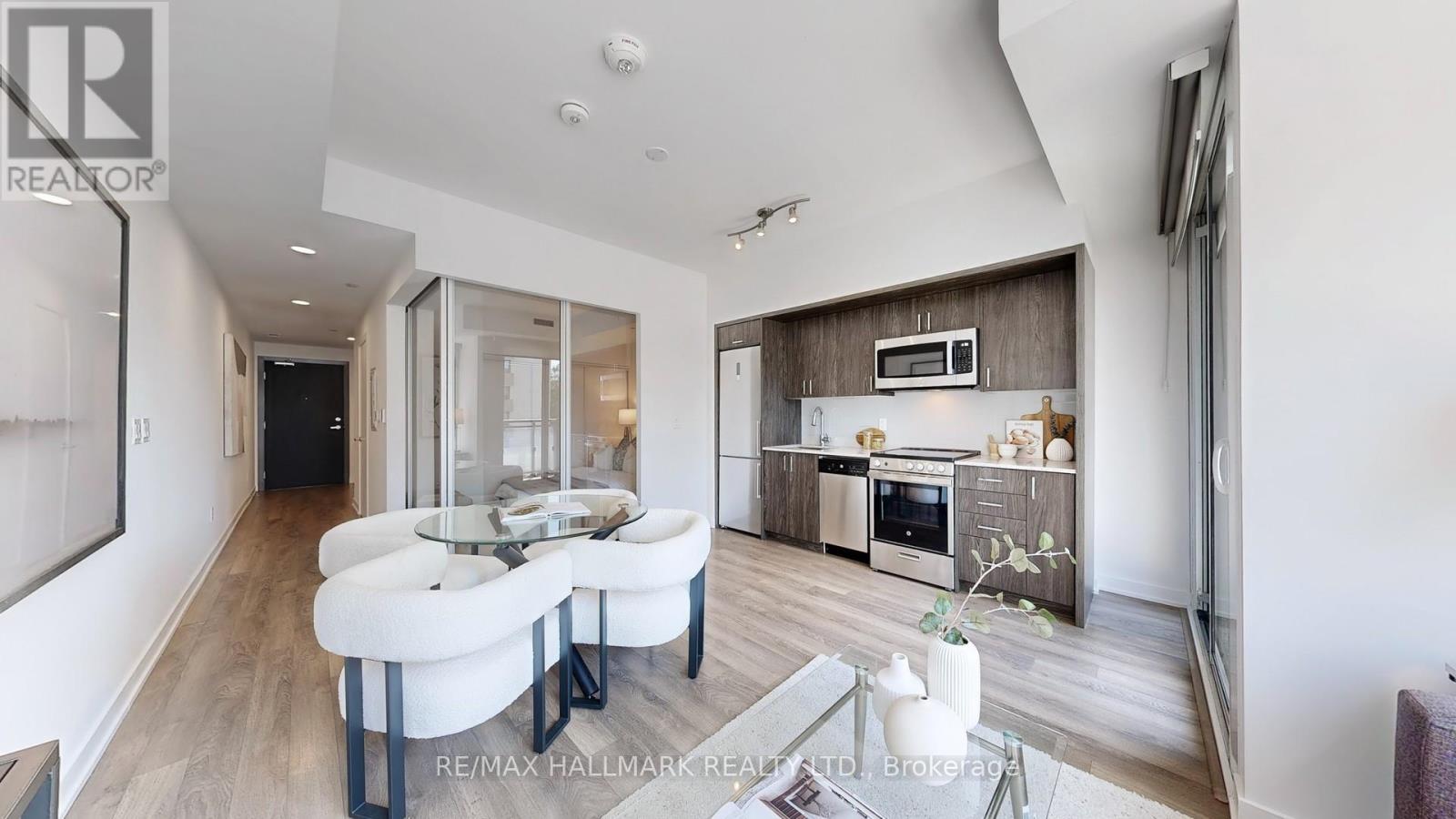 303 - 1 Cardiff Road, Toronto, Ontario  M4P 0G2 - Photo 5 - C12449139