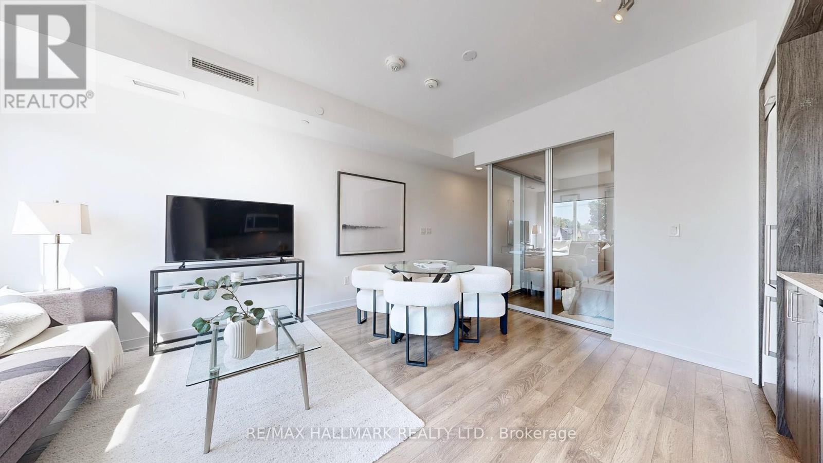 303 - 1 Cardiff Road, Toronto, Ontario  M4P 0G2 - Photo 8 - C12449139