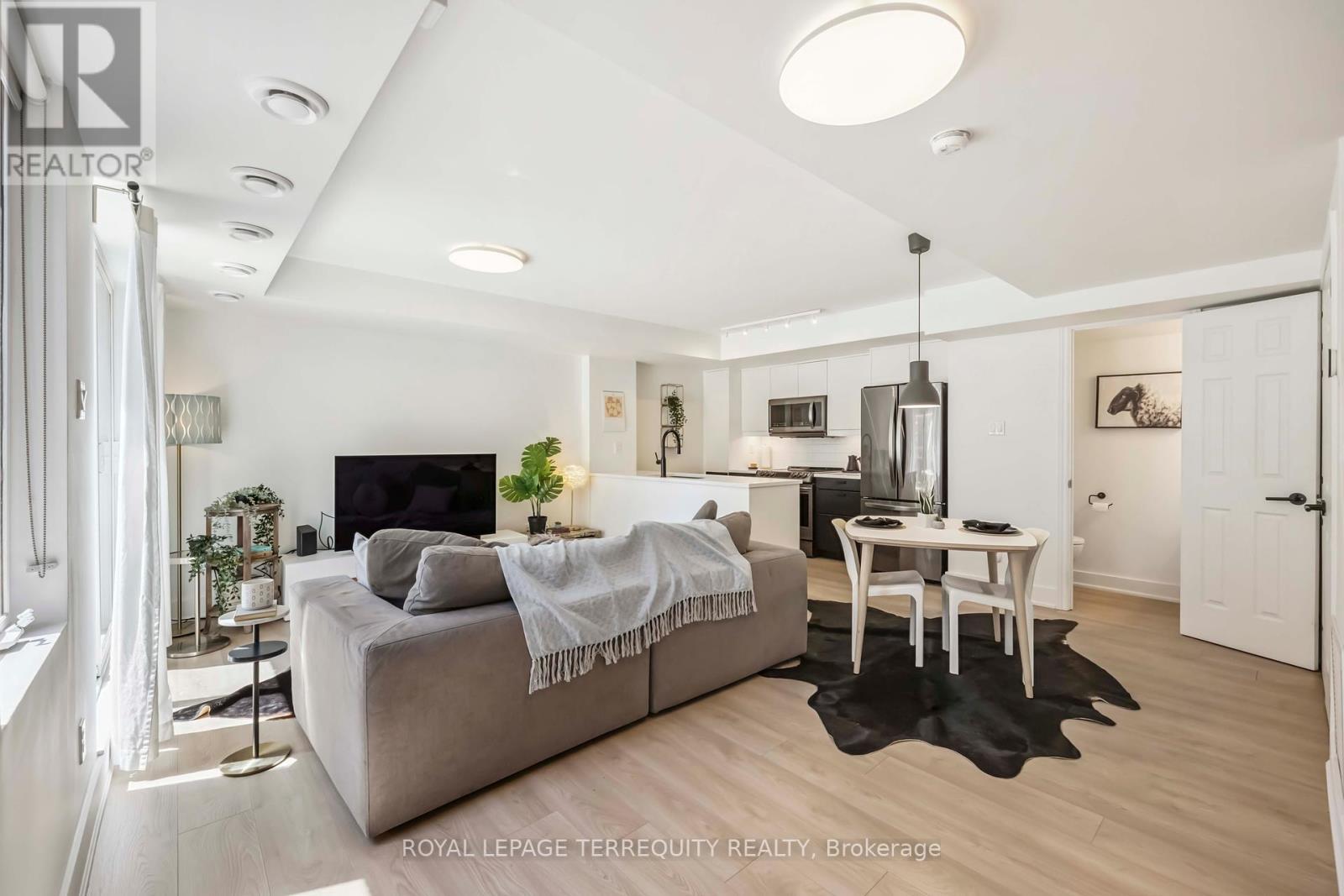 107 - 1 Ruttan Street, Toronto (Dufferin Grove), Ontario  M6P 0A1 - Photo 1 - C12449179