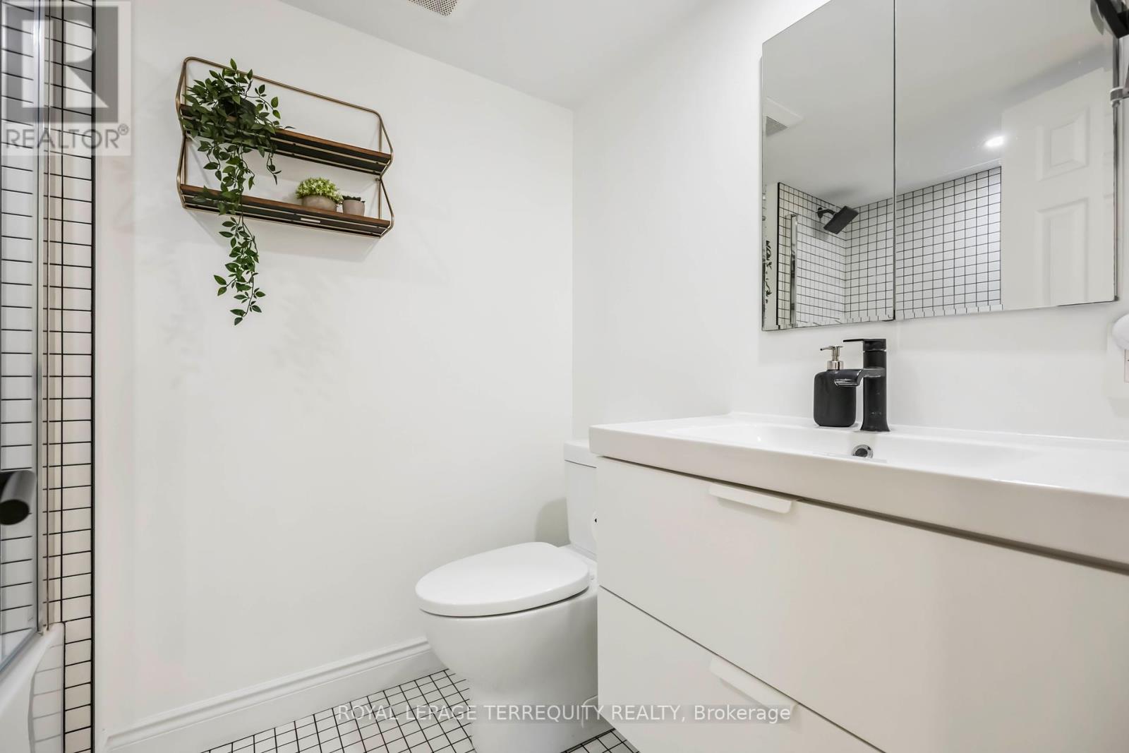 107 - 1 Ruttan Street, Toronto (Dufferin Grove), Ontario  M6P 0A1 - Photo 18 - C12449179