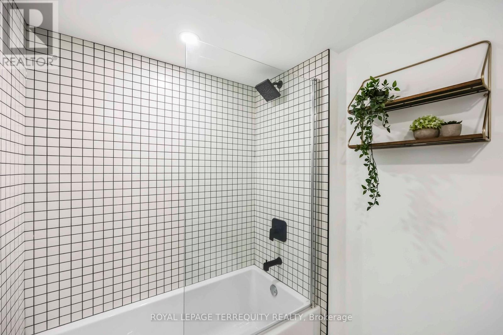 107 - 1 Ruttan Street, Toronto (Dufferin Grove), Ontario  M6P 0A1 - Photo 19 - C12449179