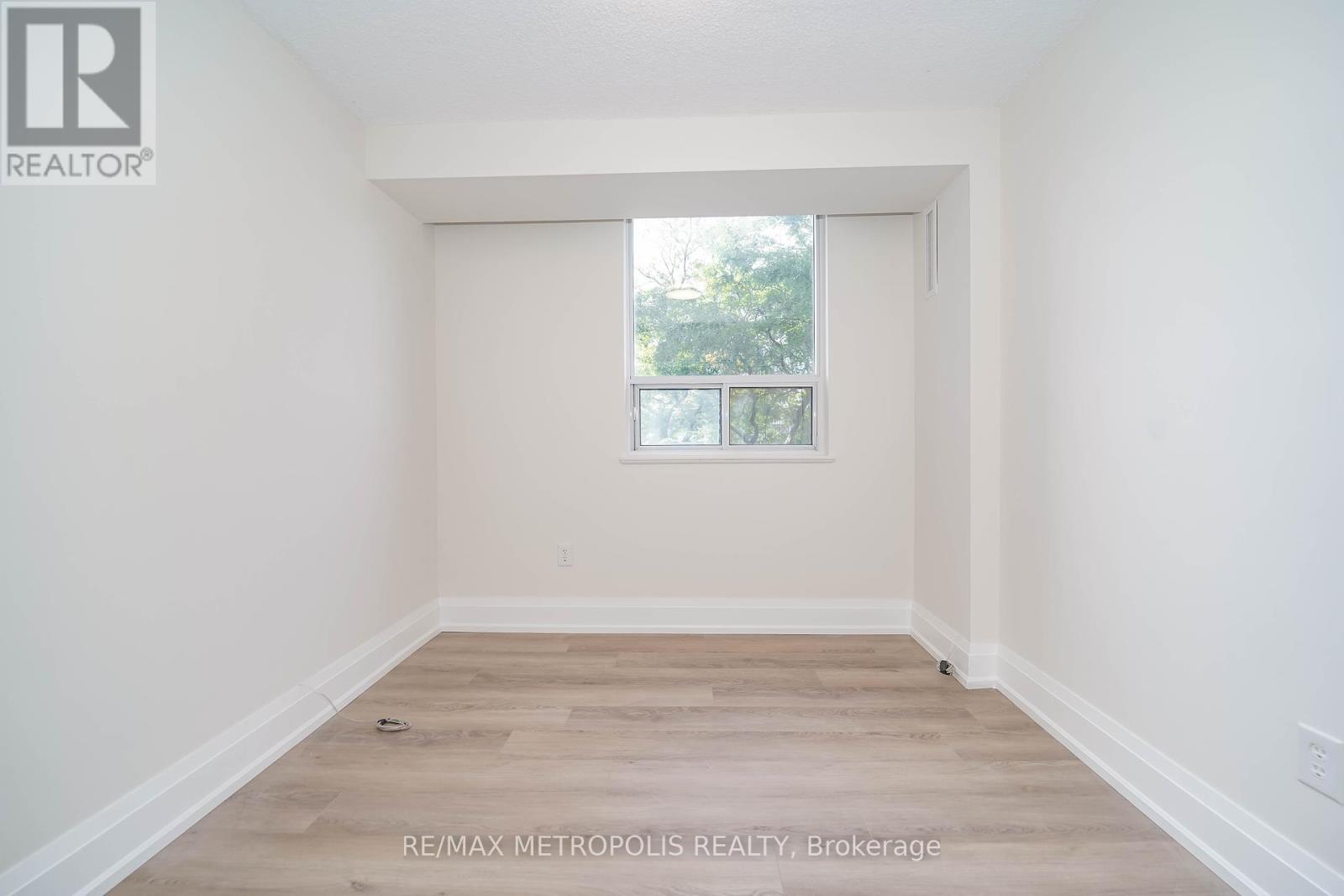 206 - 10 Muirhead Road, Toronto, Ontario  M2J 4P9 - Photo 10 - C12449181