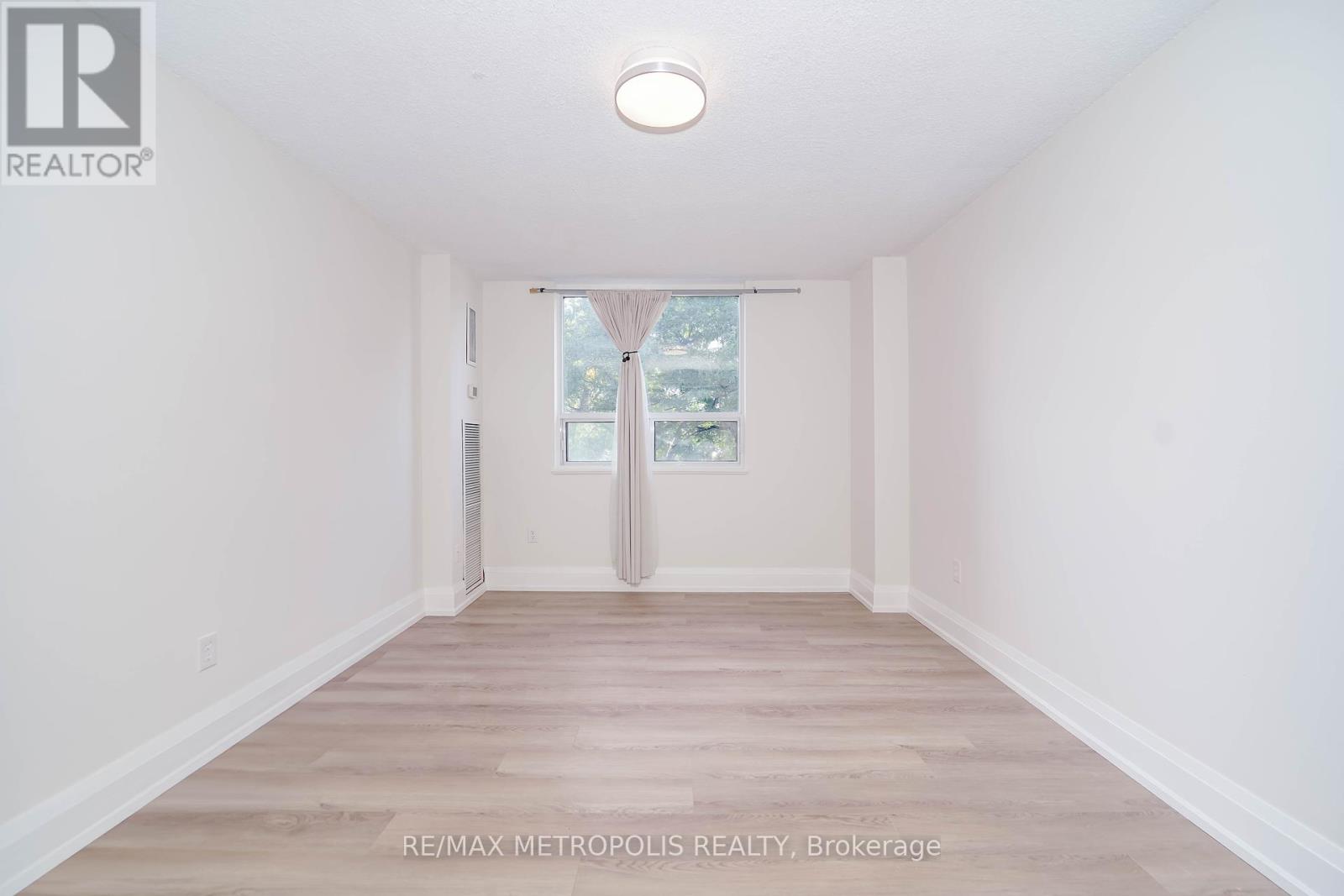 206 - 10 Muirhead Road, Toronto, Ontario  M2J 4P9 - Photo 15 - C12449181