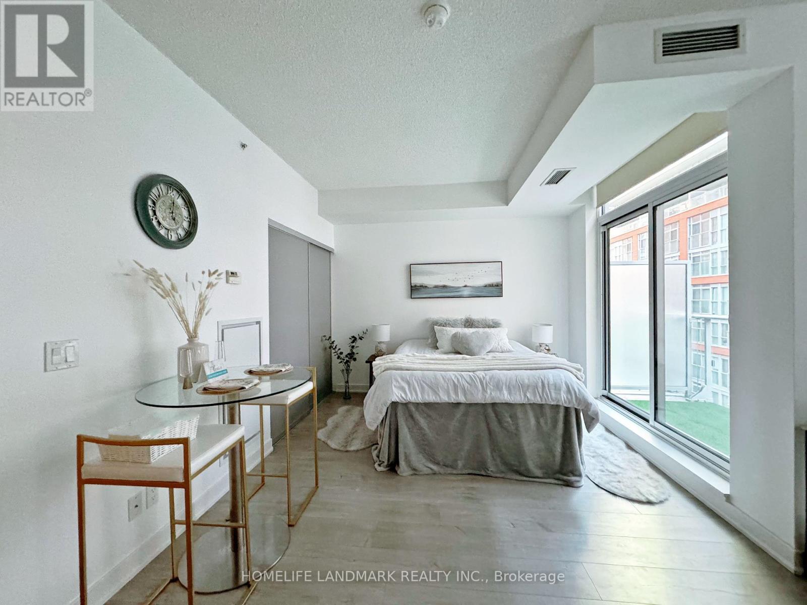 418 - 30 Nelson Street, Toronto, Ontario  M5V 0H5 - Photo 10 - C12449185