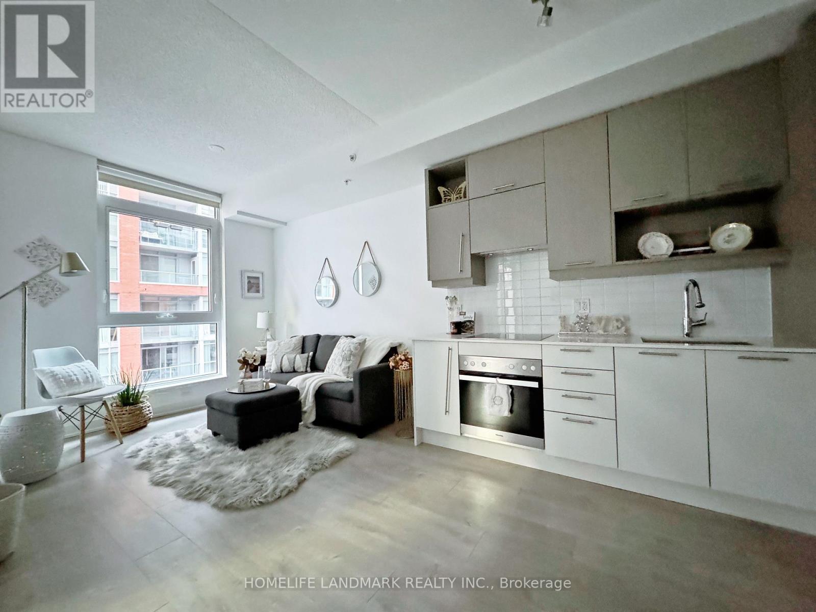 418 - 30 Nelson Street, Toronto, Ontario  M5V 0H5 - Photo 4 - C12449185