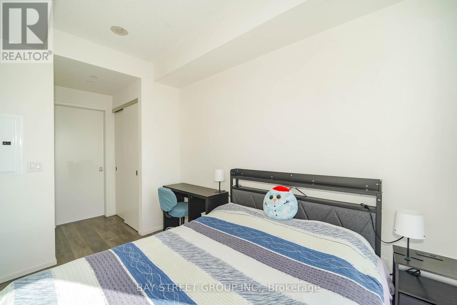 4302 - 159 Dundas Street E, Toronto, Ontario  M4M 3N9 - Photo 17 - C12449225