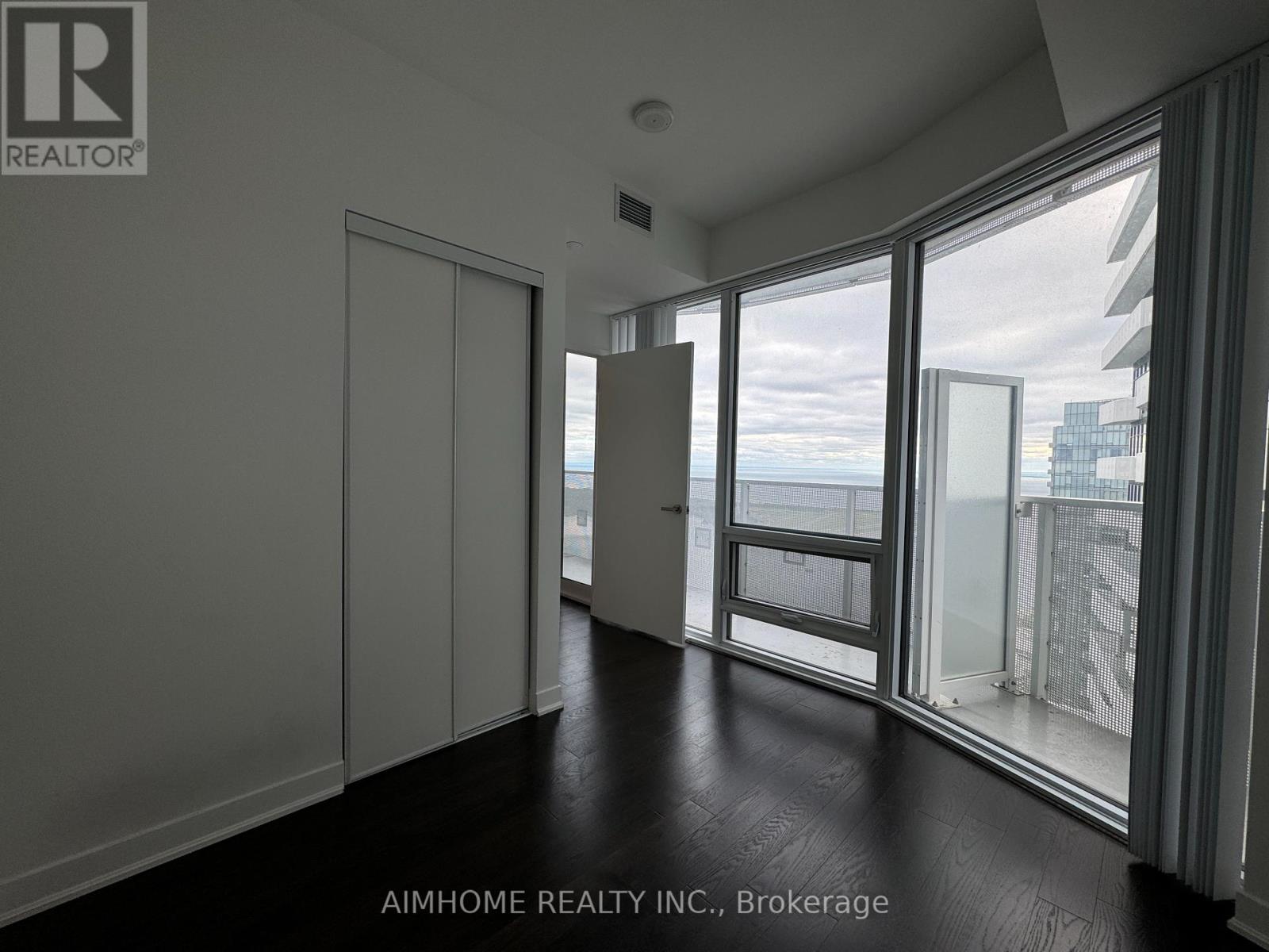 6801 - 88 Harbour Street, Toronto, Ontario  M5J 1B7 - Photo 6 - C12449230