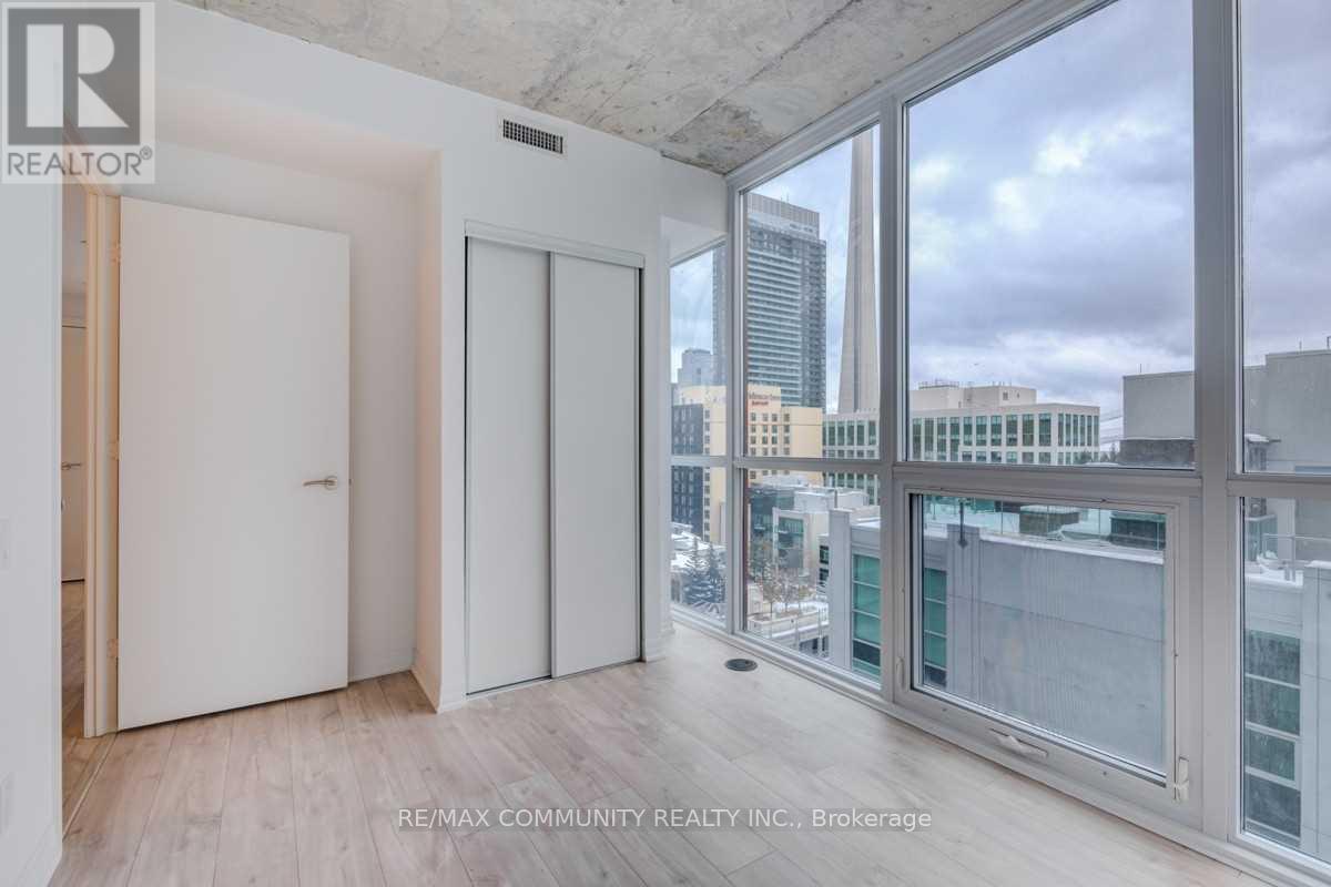 1605 - 88 Blue Jays Way, Toronto, Ontario  M5V 2G3 - Photo 13 - C12449232