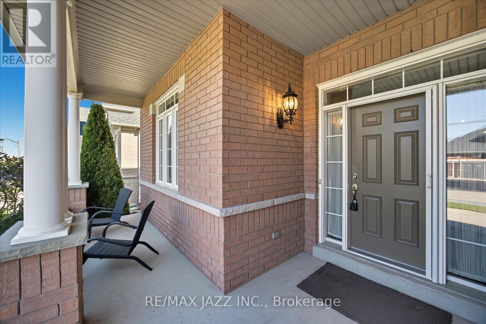 1629 Chilliwack Street, Oshawa, Ontario  L1K 0C4 - Photo 2 - E12449266