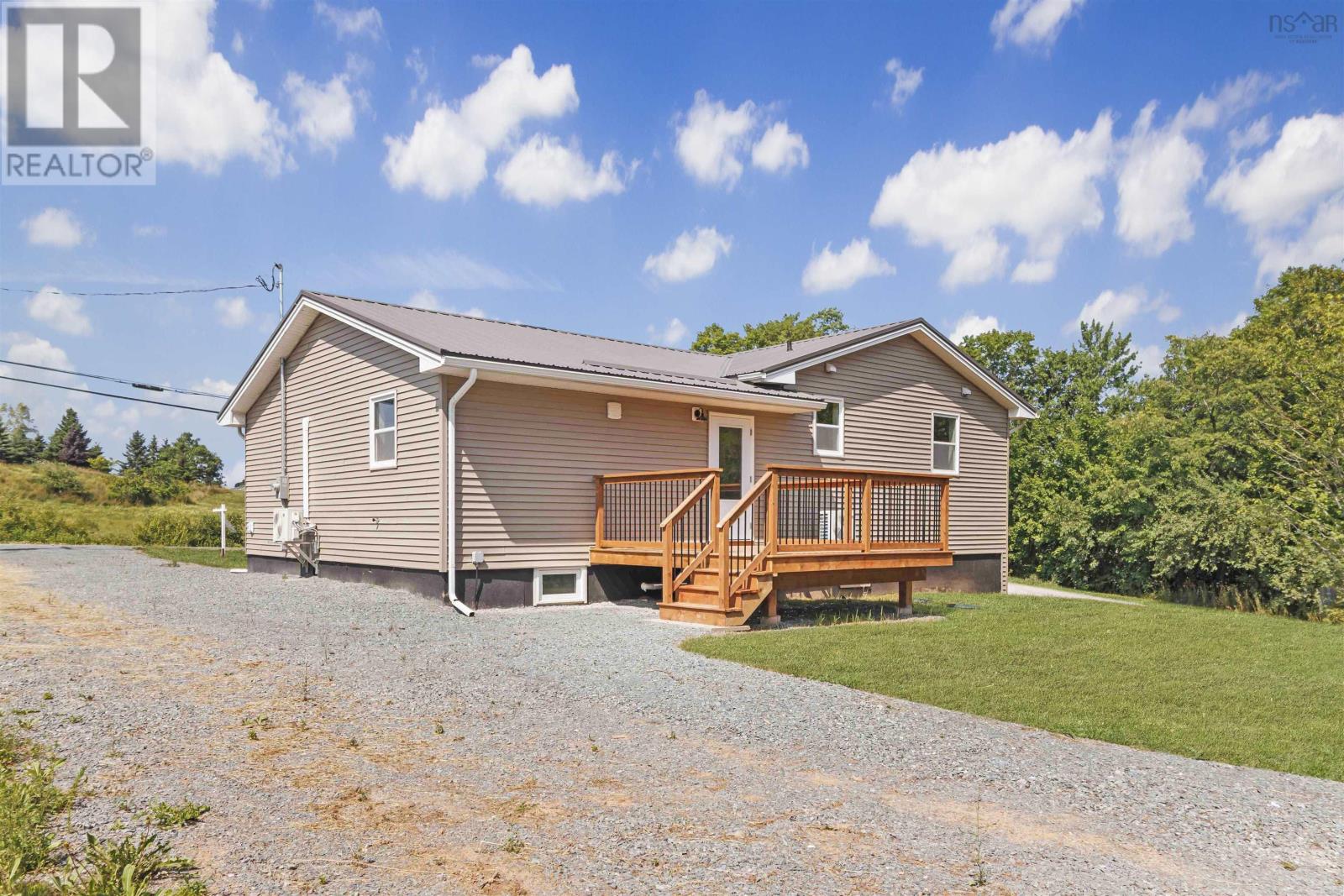 39 Robinson Road, Mill Village, Nova Scotia  B0N 2H0 - Photo 12 - 202521957