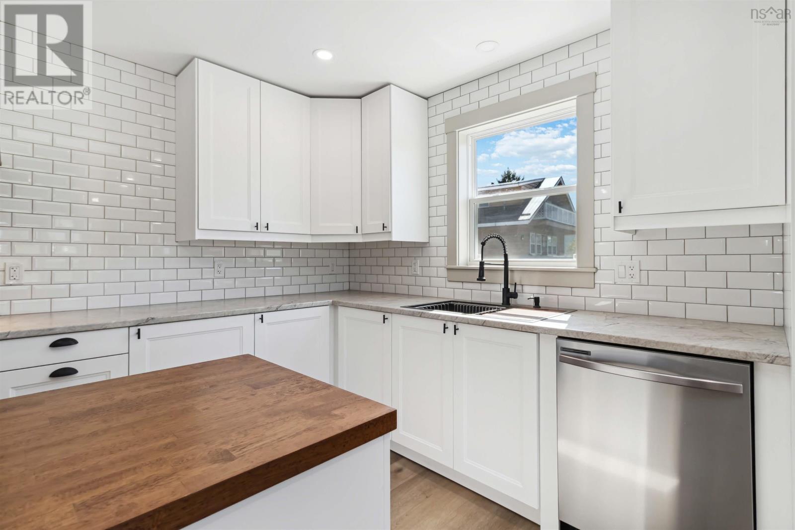 39 Robinson Road, Mill Village, Nova Scotia  B0N 2H0 - Photo 16 - 202521957