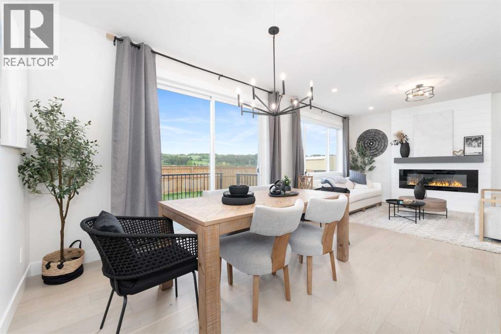 8 Vantage Drive, Cochrane, Alberta  T4C 3C1 - Photo 4 - A2236578