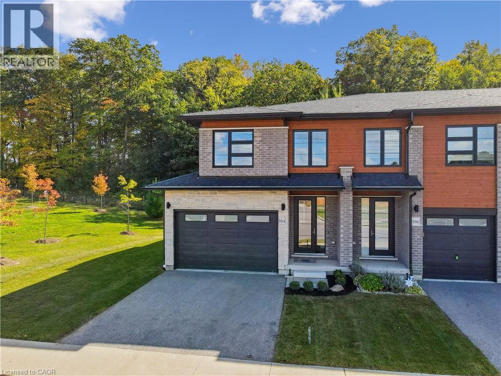884 Robert Ferrie Drive, Kitchener, Ontario  N2R 0P2 - Photo 3 - 40766614