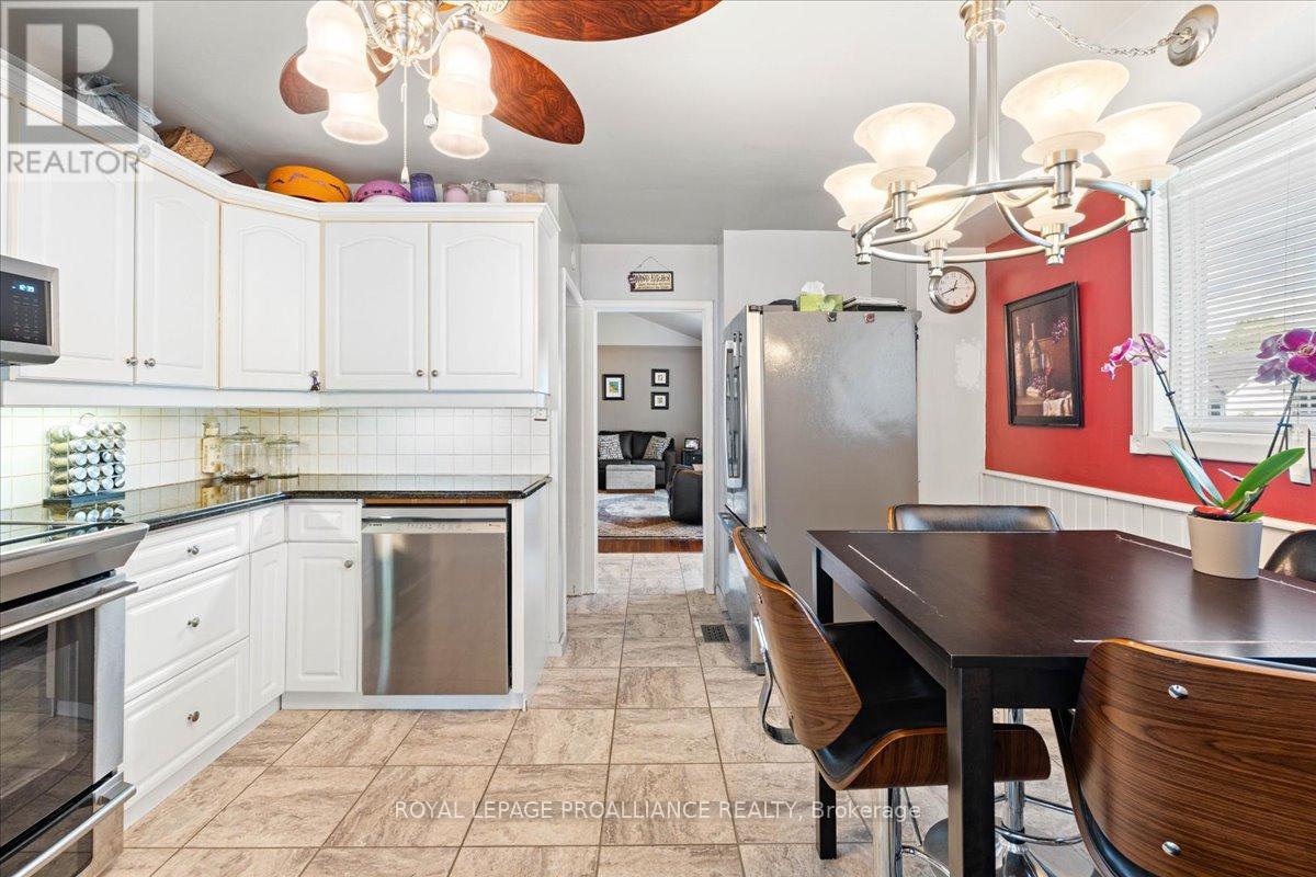 106 Lemoine Street, Belleville, Ontario  K8P 4H1 - Photo 16 - X12449312