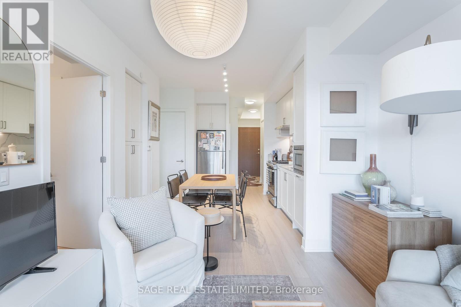 404 - 1331 Queen Street E, Toronto, Ontario  M4L 0B1 - Photo 4 - E12449070