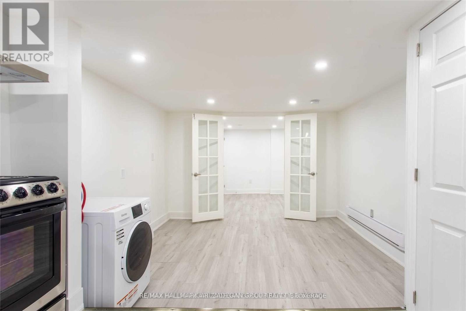 Lowe Fl - 138 Booth Avenue, Toronto, Ontario  M4M 2M4 - Photo 2 - E12449077