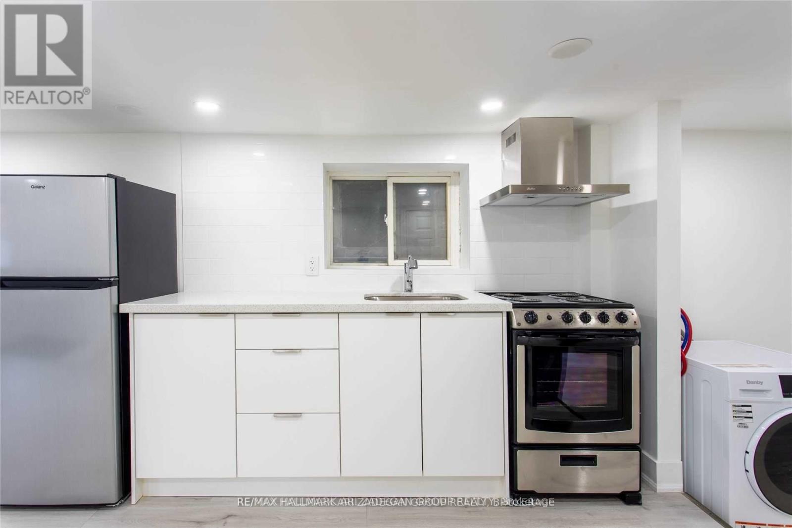 Lowe Fl - 138 Booth Avenue, Toronto, Ontario  M4M 2M4 - Photo 9 - E12449077