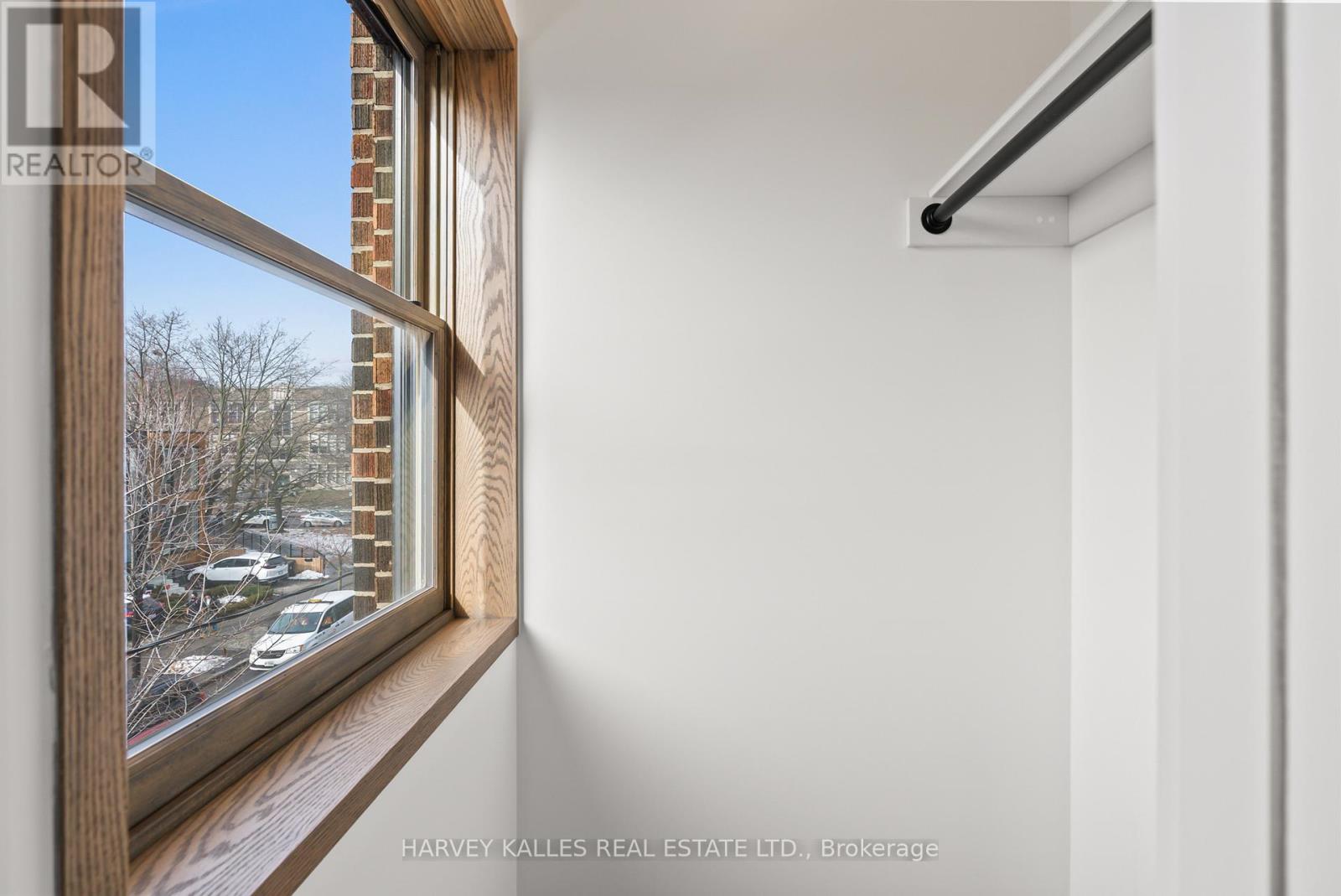 2 - 663 Greenwood Avenue, Toronto, Ontario  M4J 4B3 - Photo 18 - E12449147