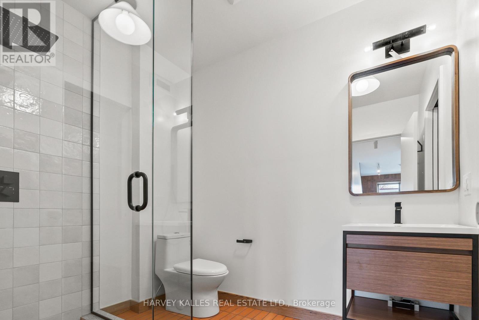 2 - 663 Greenwood Avenue, Toronto, Ontario  M4J 4B3 - Photo 3 - E12449147