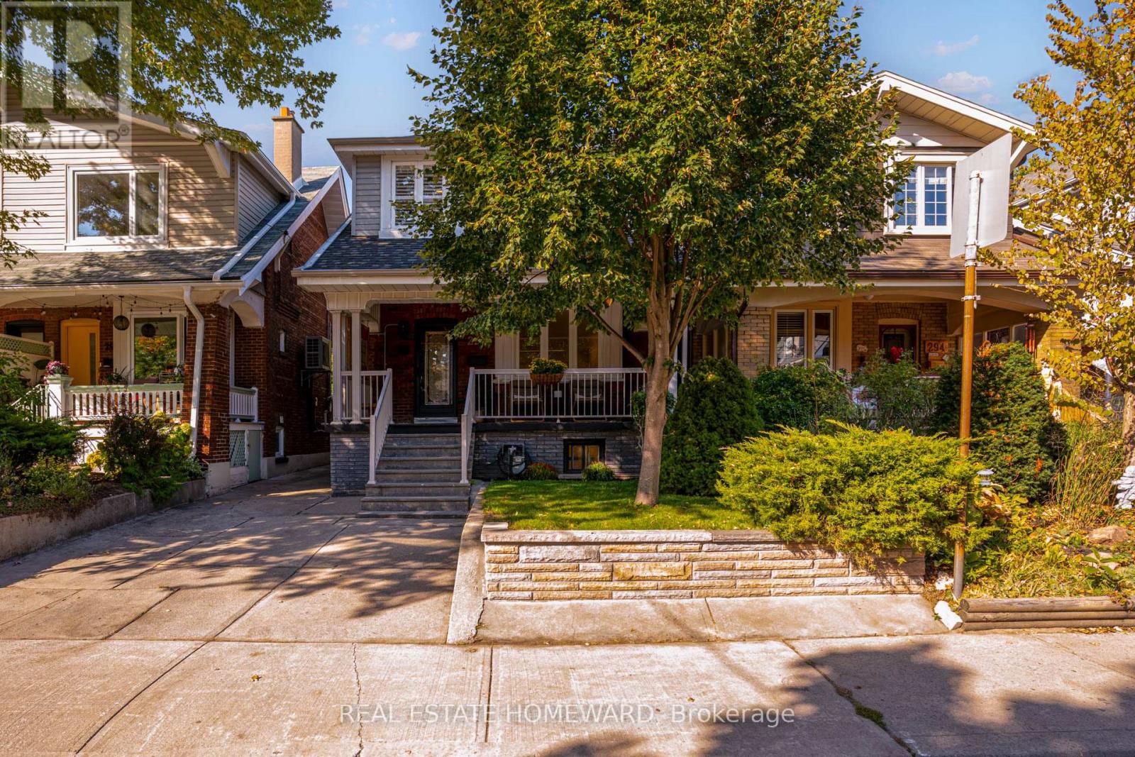292 Glebeholme Boulevard, Toronto, Ontario  M4J 1T2 - Photo 3 - E12449193