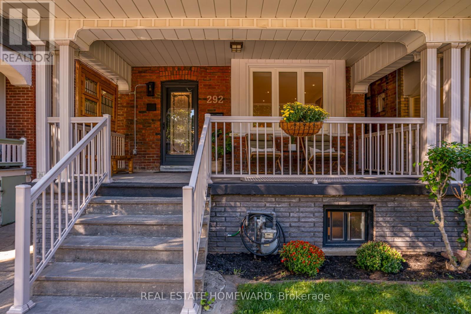 292 Glebeholme Boulevard, Toronto, Ontario  M4J 1T2 - Photo 4 - E12449193