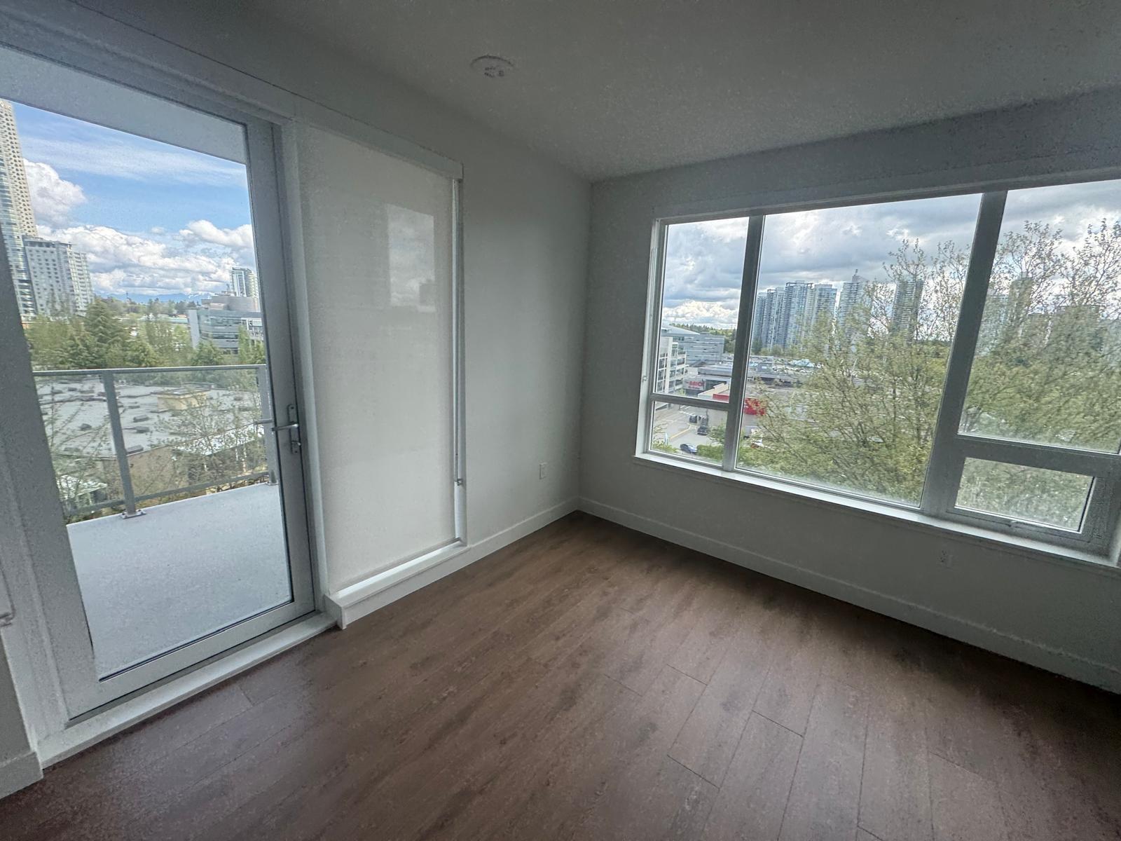 502 13387 OLD YALE ROAD, Surrey, British Columbia