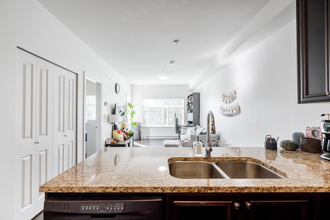 313 6480 195a Street, Surrey, British Columbia  V4N 6P1 - Photo 16 - R3055946