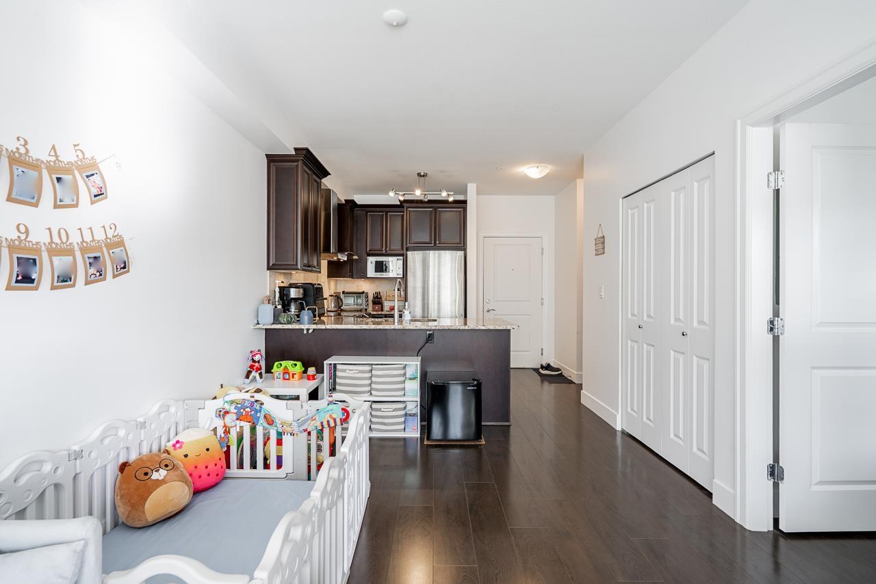 313 6480 195a Street, Surrey, British Columbia  V4N 6P1 - Photo 13 - R3055946