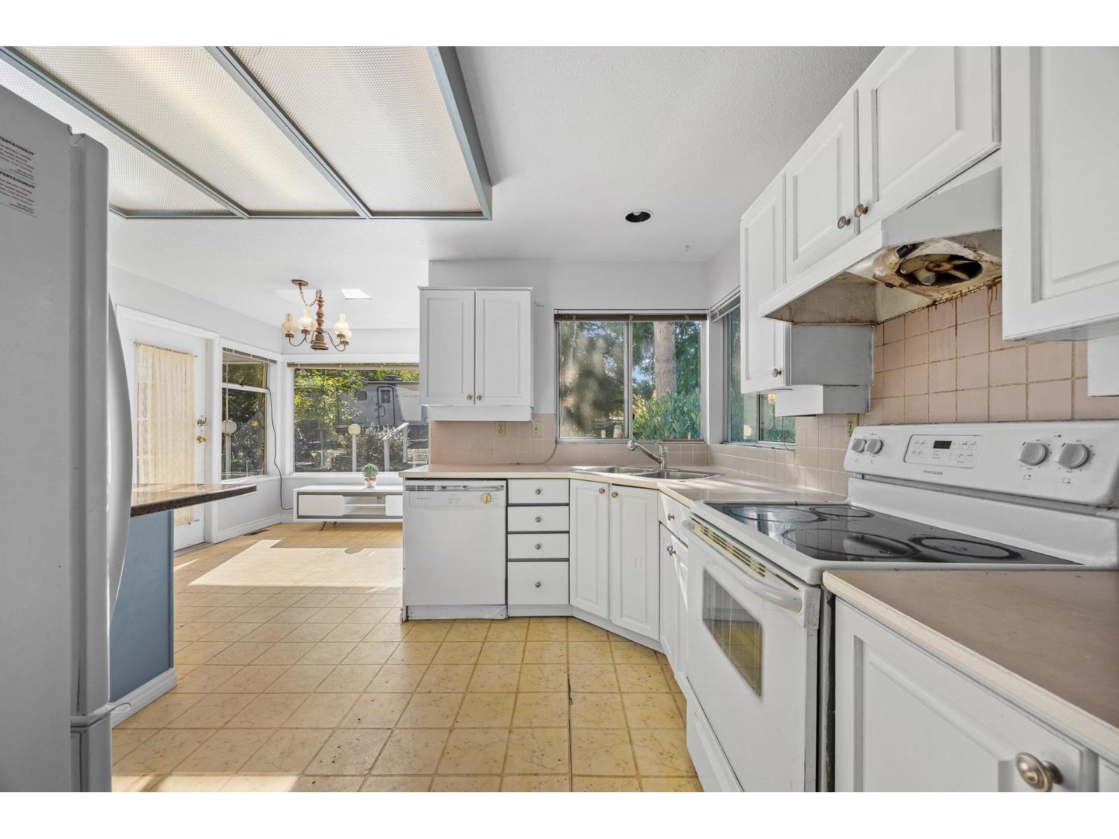 17138 26a Avenue, Surrey, British Columbia  V3Z 0B3 - Photo 22 - R3055888