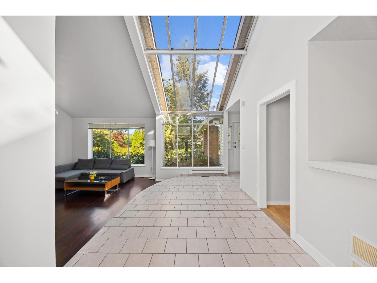 17138 26a Avenue, Surrey, British Columbia  V3Z 0B3 - Photo 8 - R3055888